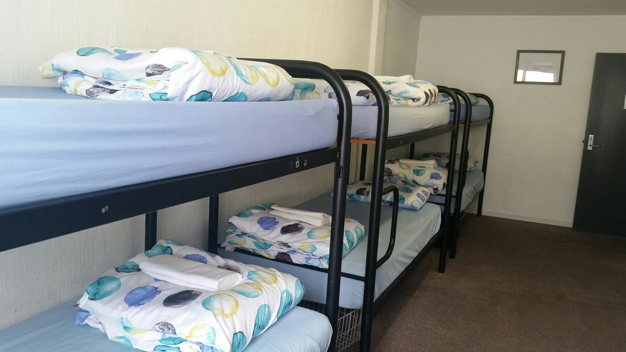 Loft 109 Backpackers Hostel Tauranga Exterior photo